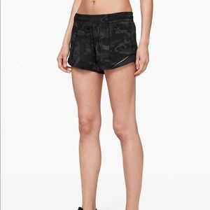 Lululemon Hotty Hot Short